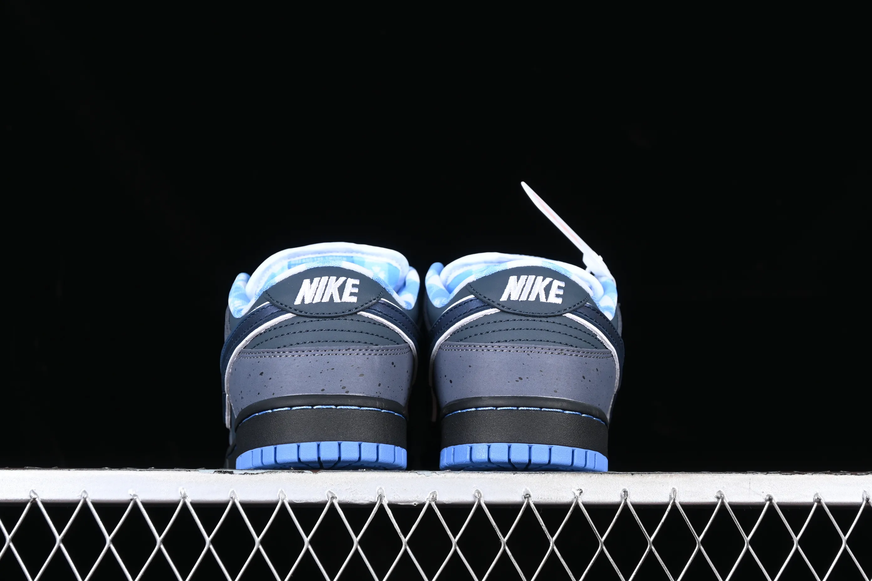 All Categories Nk SB Dunk Series Nk SB Dunk Low Low-top sneakers F version Concepts x Nk Dunk Low Pro SB "Blue Lobster" Blue Lobster SB low-top sports and leisure sneakers 313170-342